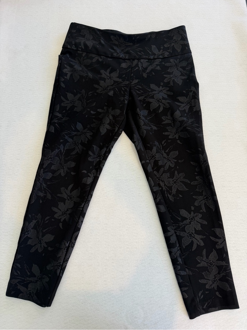 Soft Surroundings Black Floral Jacquard Leggings